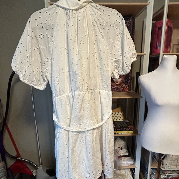 A new day. Preloved White Eyelet Dress. Size XL - Picture 7 of 7
